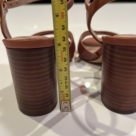 New Essex Lane heeled sandal knotted design details Adjustable side closure - Picture 6 of 6